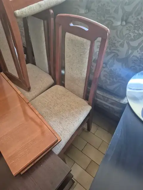 Nameštaj iz kuhinje pripremljen za iznošenje
