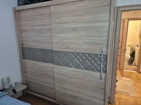 Plakar i garderober pre odnošenja