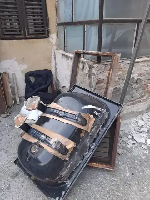 Raščišćavanje prostorije sa kabastim stvarima